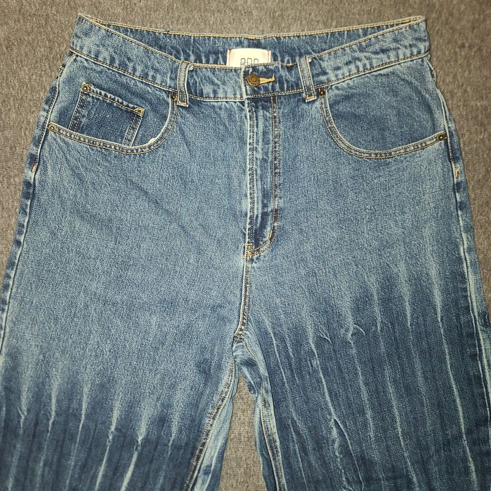 Classic Blue Women's Denim Jeans - Relaxed Fit - Picture 2 of 8